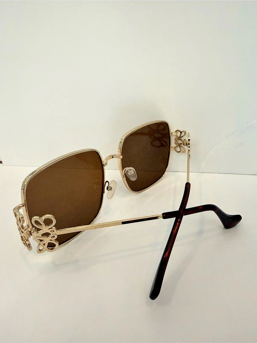 Anagram Square Metal Sunglasses Gold & Brown